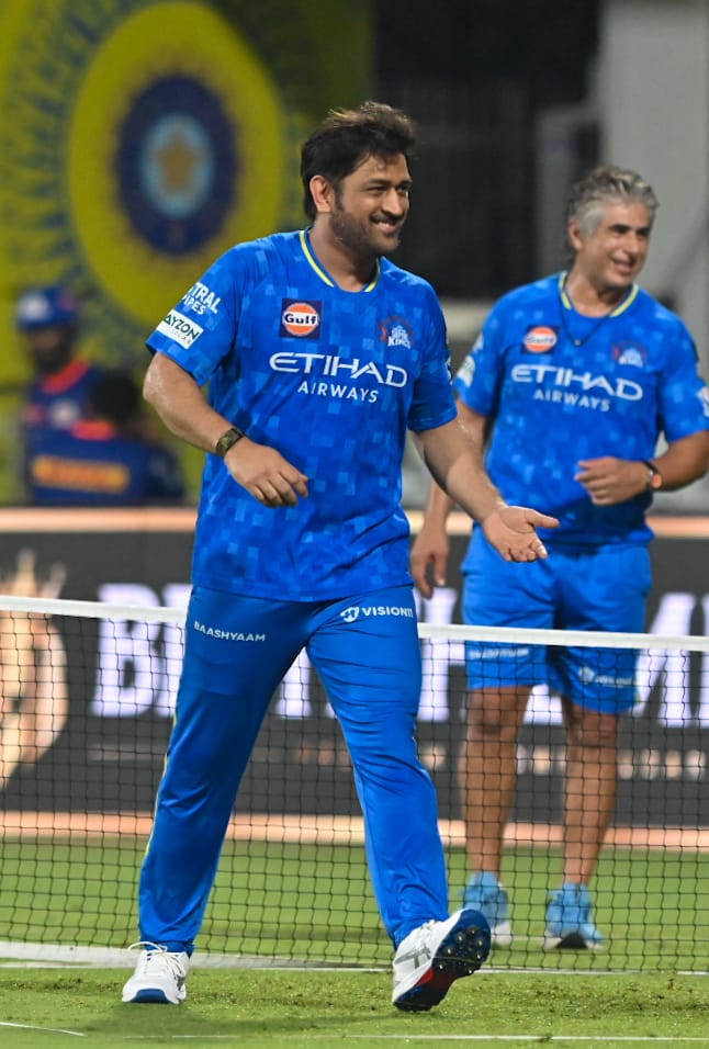 Dhoni 1