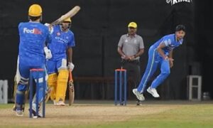 Dhoni sixer